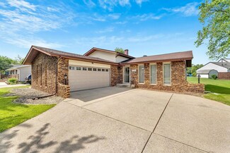 5035 W 86th Place, Crown Point, IN 46307