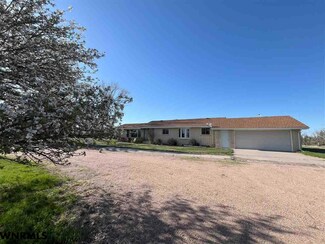 4950 County Road 16, Harrisburg, NE 69345