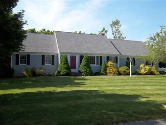 16 Schooner Dr, Harwich Port, MA 02646