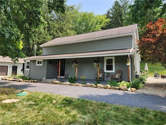 10684 Cardale St SW, Beach City, OH 44608