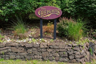 604 Skyline Dr Unit C604, Haledon, NJ 07508