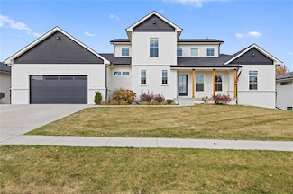 675 Daybreak Dr, Waukee, IA 50263