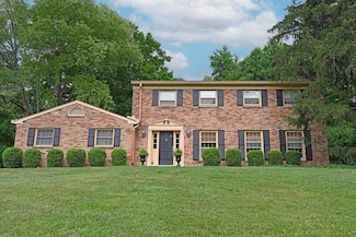 6134 Shadowslope Ln, Cincinnati, OH 45244
