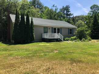 11 Hilltop Dr, Wiscasset, ME 04578