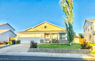 111 S Galena St, Moxee, WA 98936