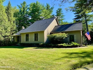 1585 Division St, Galway, NY 12074