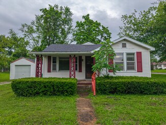 710 W Long St, Mountain Grove, MO 65711