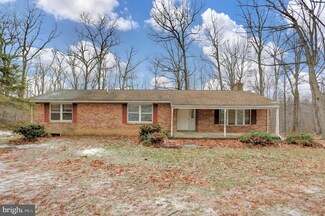 14197 Blue Mountain Rd, Waynesboro, PA 17268