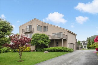 151 Summit Ave, Wakefield, RI 02879