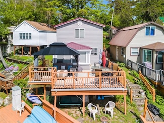 328 Lakeview Blvd, Delevan, NY 14042