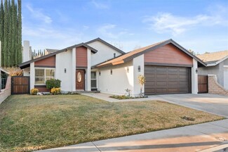 27605 Saffron Ln, Santa Clarita, CA 91350