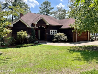 245 Lakeside Dr, Aberdeen, NC 28315
