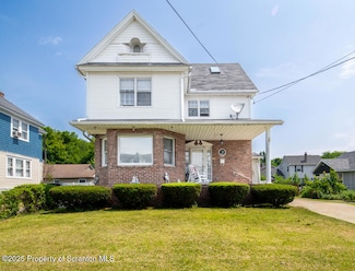 410 Keystone Ave, Peckville, PA 18452