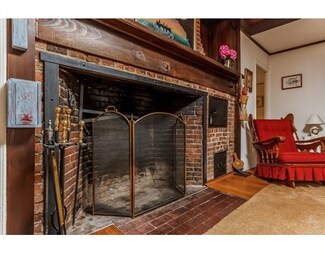 241 Clark Rd, Lowell, MA 01852