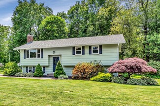 24 John Robinson Dr, Hudson, MA 01749