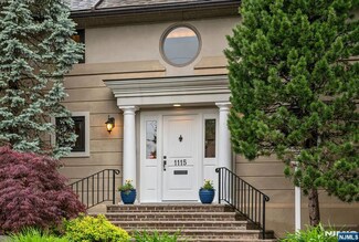1115 Buckingham Rd, Fort Lee, NJ 07024