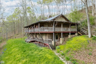 1690 Salt Creek Rd, Nashville, IN 47448
