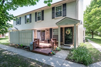 7749 Lake Ridge Dr Unit 27, Waterford, MI 48327