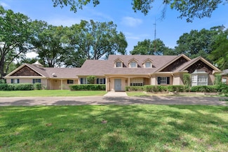 1920 Elmwood Ave, Corsicana, TX 75110
