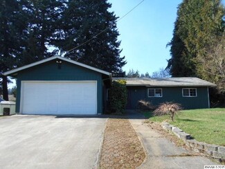 391 SW Walnut St, Willamina, OR 97396