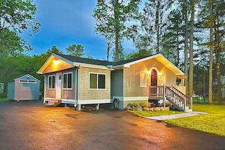 304 Ruger Ln, Tobyhanna, PA 18466