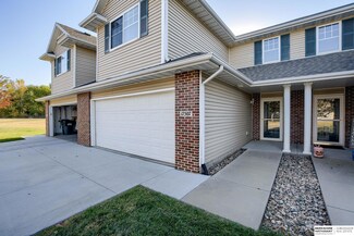 17507 Seward Plaza, Omaha, NE 68118