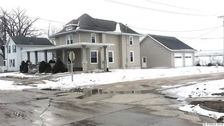 63 N Mitchell St, Preston, IA 52069