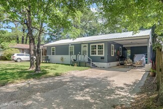 1302 12th St, Pascagoula, MS 39567