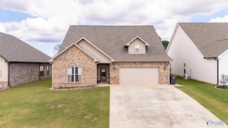 427 Zoey Grace Dr, Rogersville, AL 35652