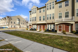 31 Kyle Dr, Tinton Falls, NJ 07712