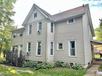 87 Fairview Ave, Wadsworth, OH 44281