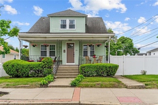261 Columbus Ave, Pawtucket, RI 02861