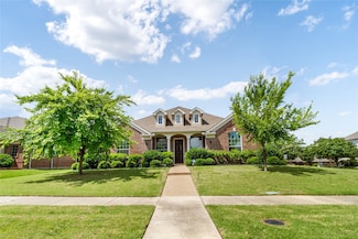 2901 Regents Park Ln, Garland, TX 75043