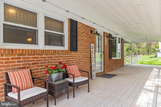 29 Old Chestnut Dr, Harpers Ferry, WV 25425