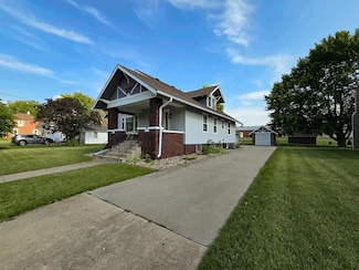 1509 Market St, Gowrie, IA 50543