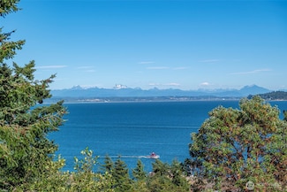 2176 Aurora Ct, Oak Harbor, WA 98277