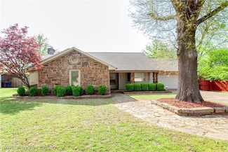 209 N 33rd Cir, Fort Smith, AR 72903