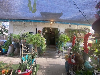 706 L St, Bakersfield, CA 93304