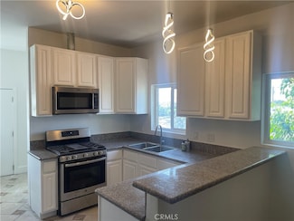 702 S Soto St Unit 704, Los Angeles, CA 90023