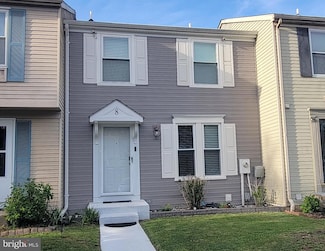 8 Trailwood Rd, Nottingham, MD 21236