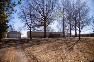 1310 N 17th St, Atchison, KS 66002