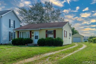 802 S Blackhoof St, Wapakoneta, OH 45895