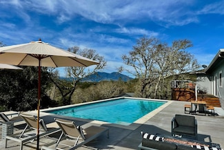 5860 Sharp Rd, Calistoga, CA 94515