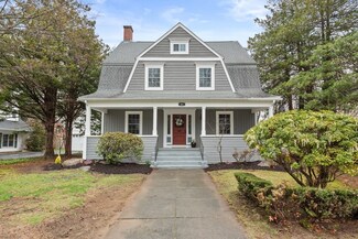 41 Longmeadow St, Longmeadow, MA 01106