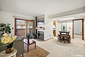 7202 Foxridge Cir Unit 12G, Anchorage, AK 99518
