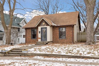 567 Pelham Blvd, Saint Paul, MN 55104