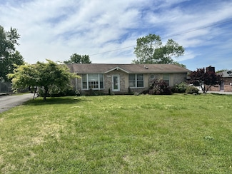 136 Oak Park Dr, Nashville, TN 37207
