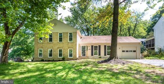 4945 Sabra Ln, Annandale, VA 22003