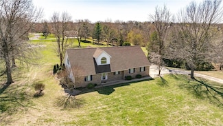 2907 Fox Run Dr, Godfrey, IL 62035