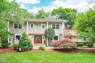 27 Brittany Rd, Montville, NJ 07045